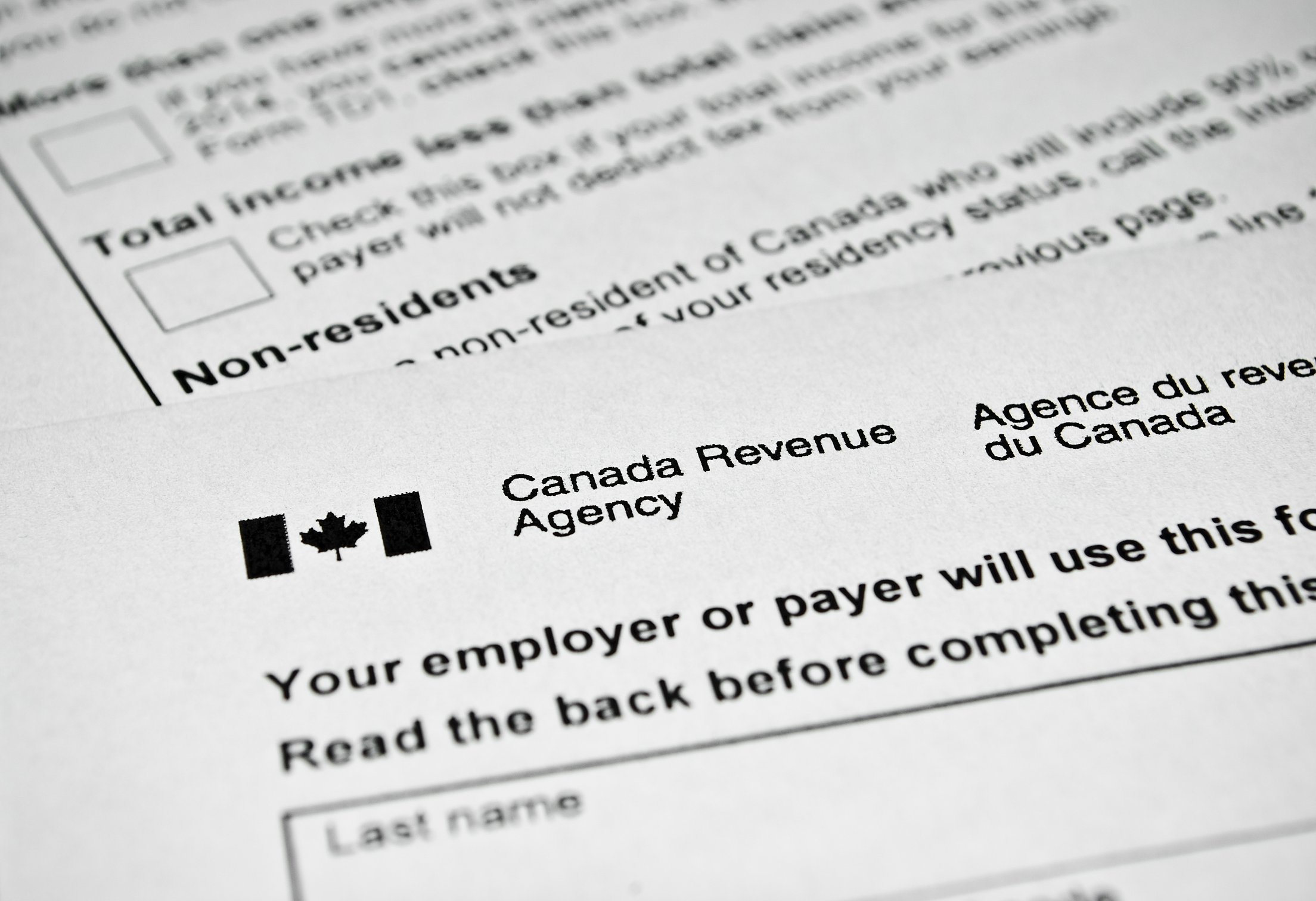 the-contractor-s-guide-to-canadian-taxes-when-to-charge-gst-and-hst