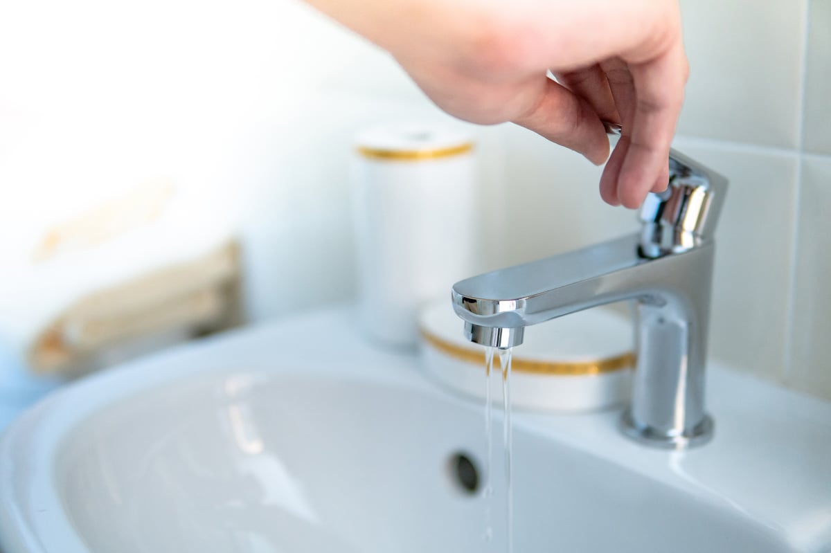 low-flow-sink-faucet-is-1035886826